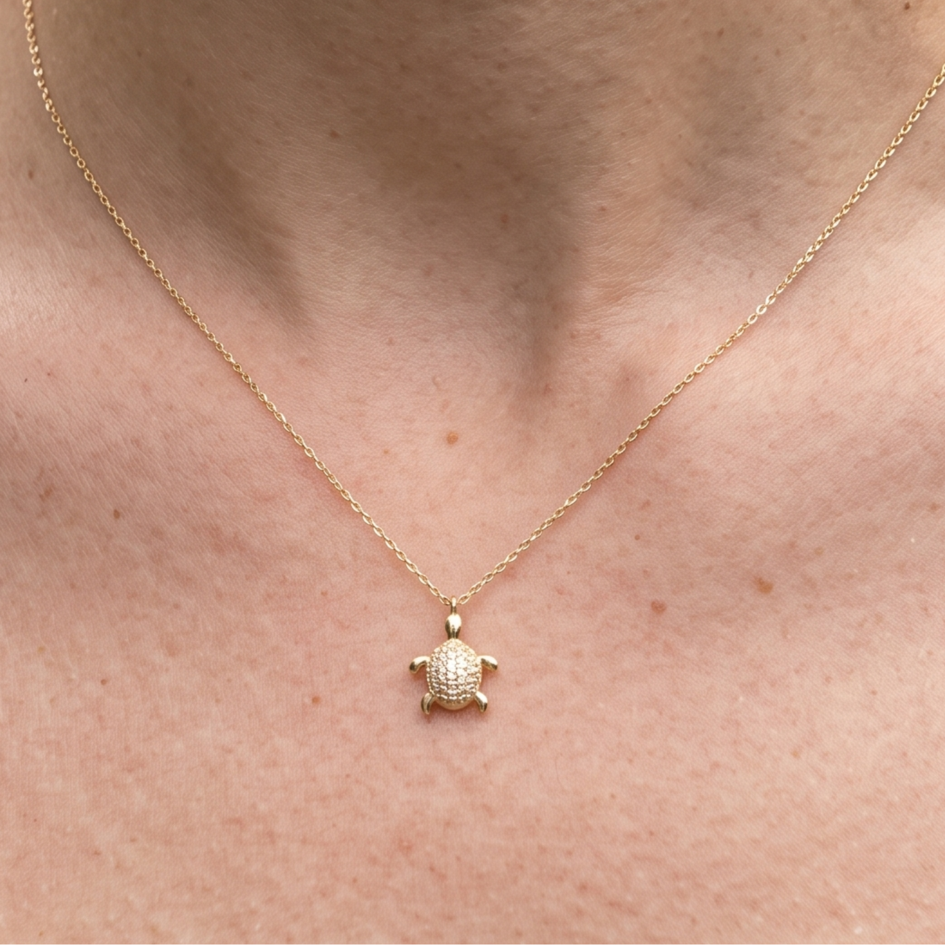 Kiashaa Jewellery 0.37 CTW diamond turtle pendant necklace in polished yellow gold.