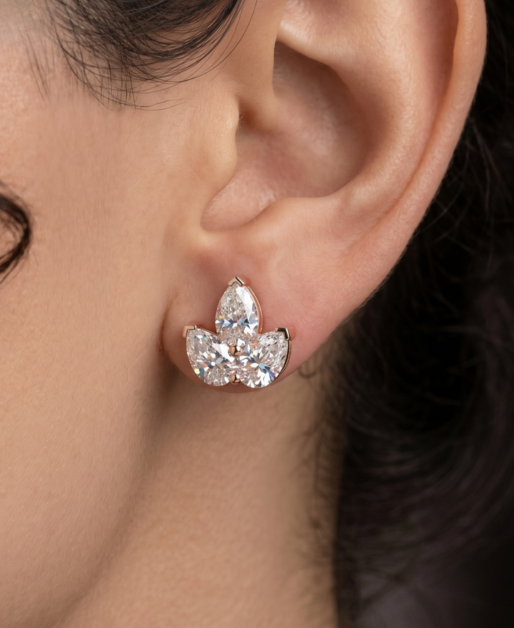 2.940 CT pear lab-grown diamond stud earrings in rose gold by Kiashaa Jewellery.