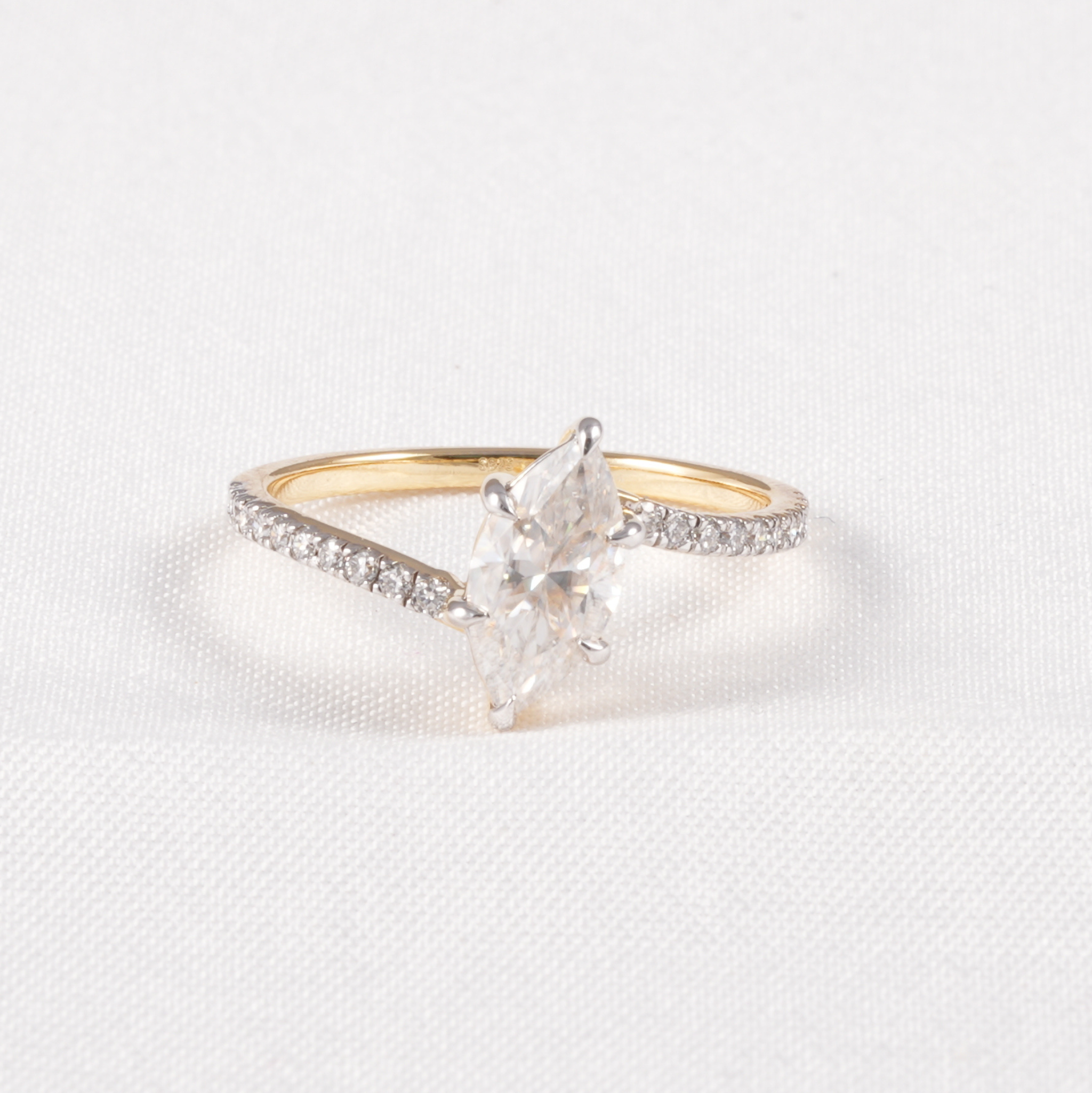Marquise Diamond Pavé Engagement Ring in 9K, 14K & 18K Gold