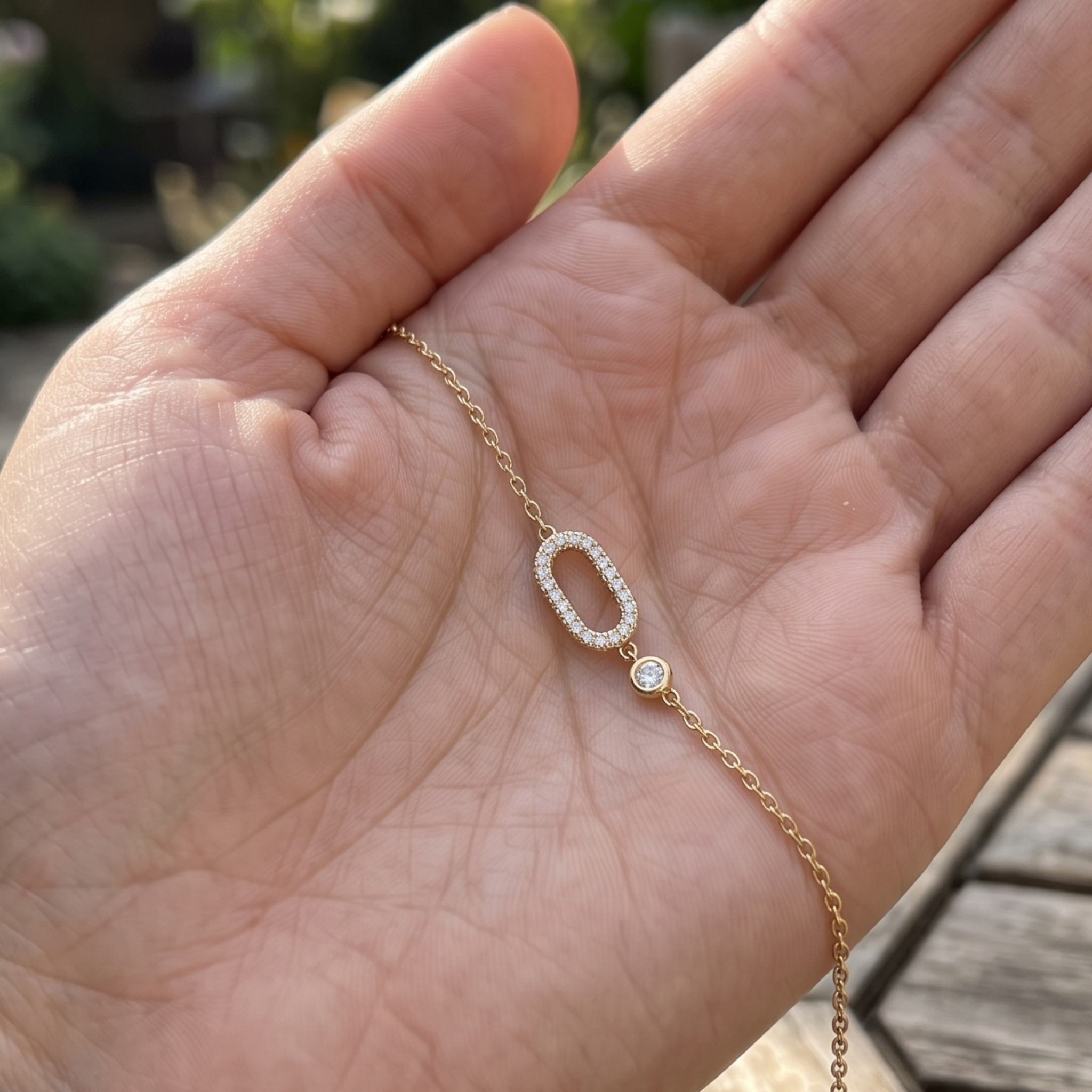 Kiashaa Jewellery round diamond open-link bracelet in polished yellow gold.