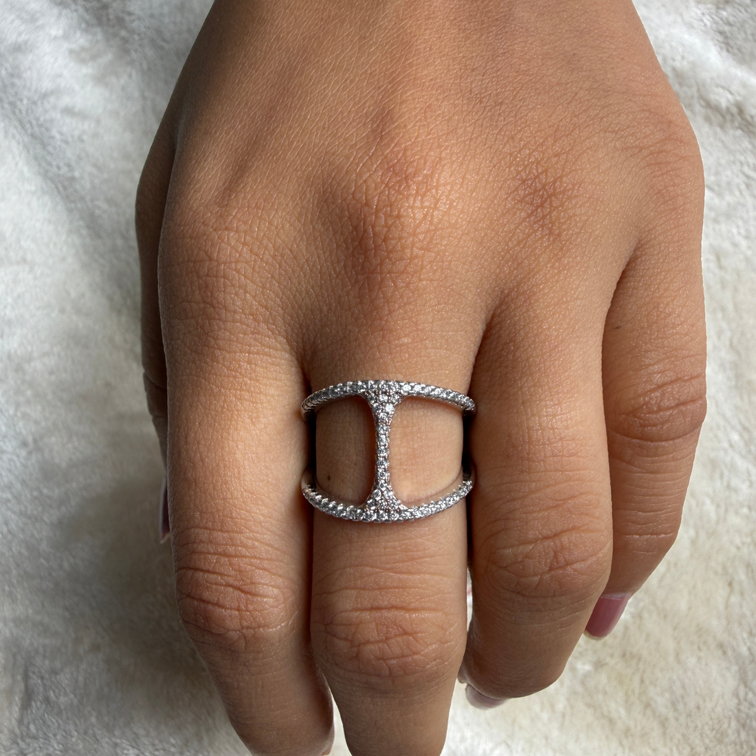 Geometric open-frame lab-grown diamond ring in white gold by Kiashaa Jewellery.