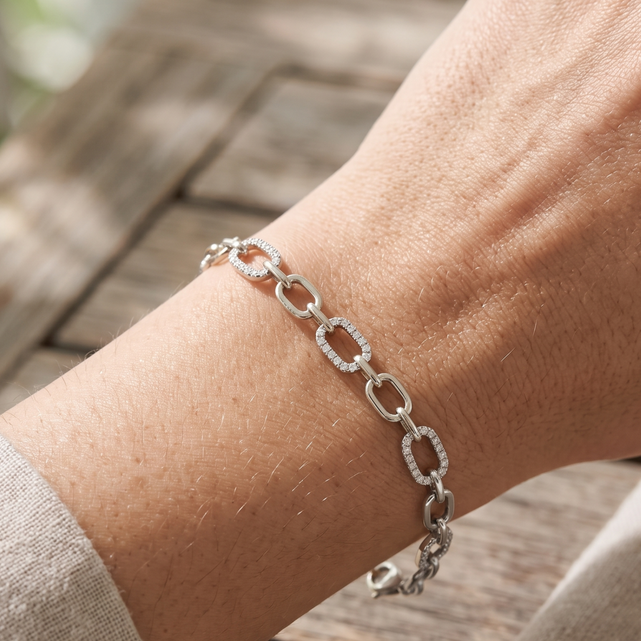 Kiashaa Jewellery 0.875 CTW diamond clover station bracelet in polished yellow gold.