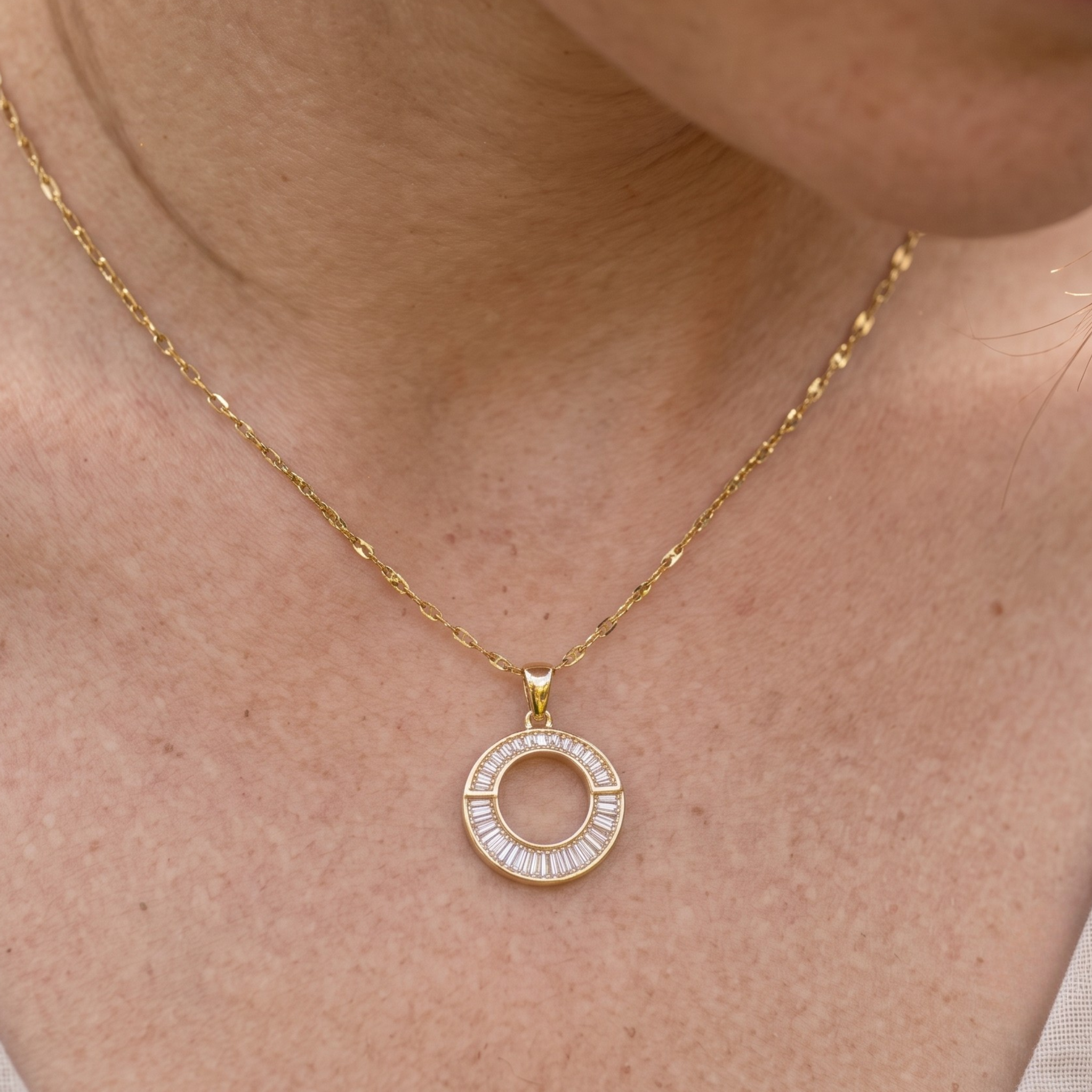 Eternal Halo 1.24 CTW Round & Baguette Diamond Circle Pendant Necklace
