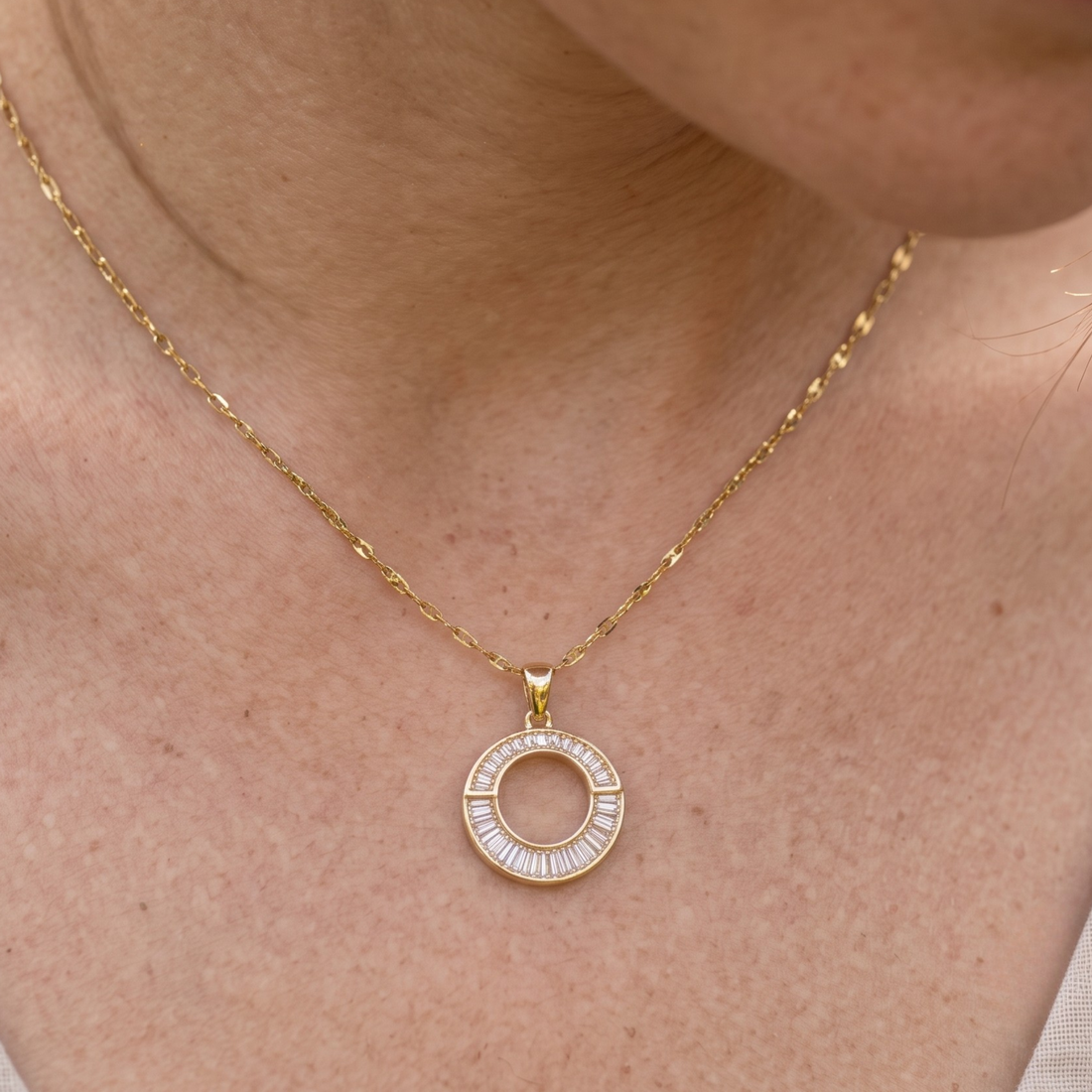 Eternal Halo 1.24 CTW Round & Baguette Diamond Circle Pendant Necklace