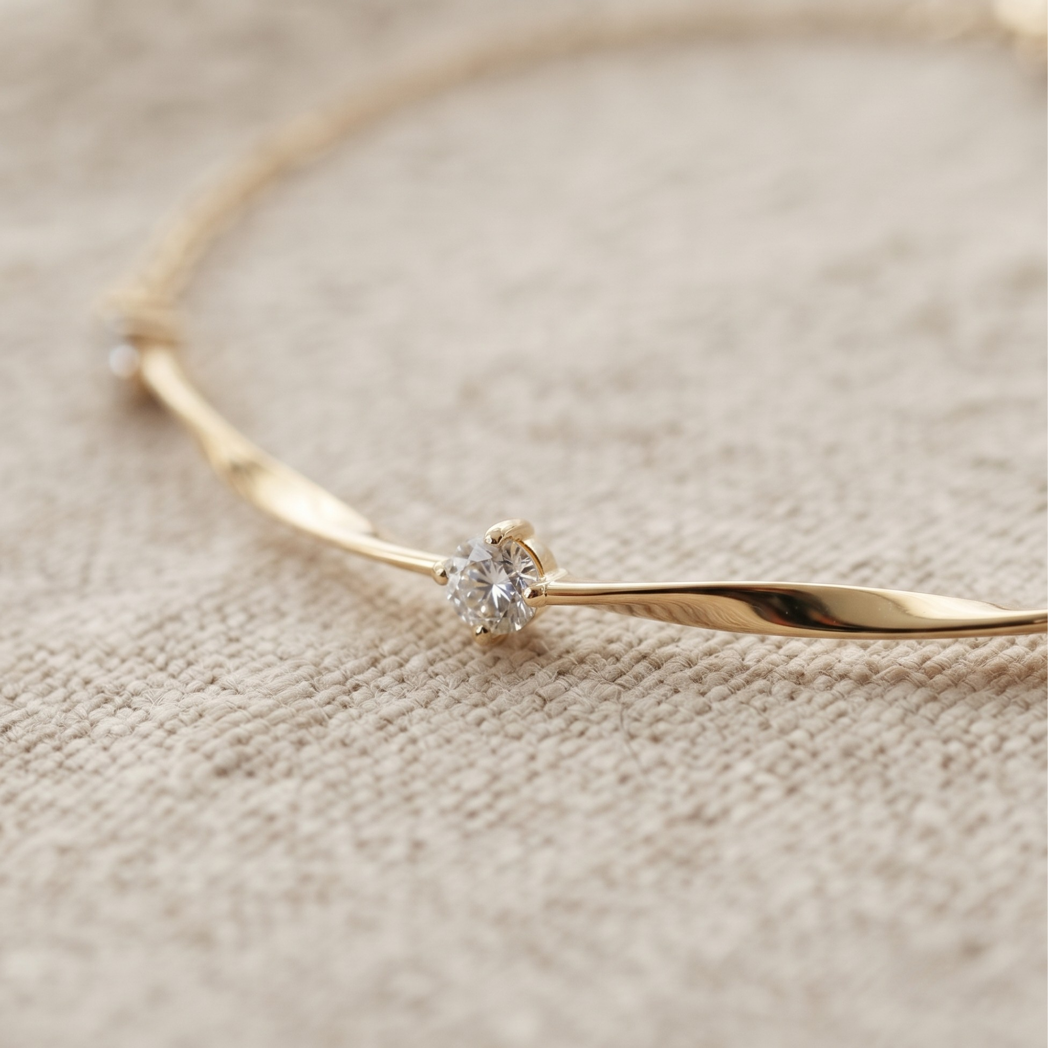 Kiashaa Jewellery 0.075 CTW round diamond bar bracelet in polished yellow gold.