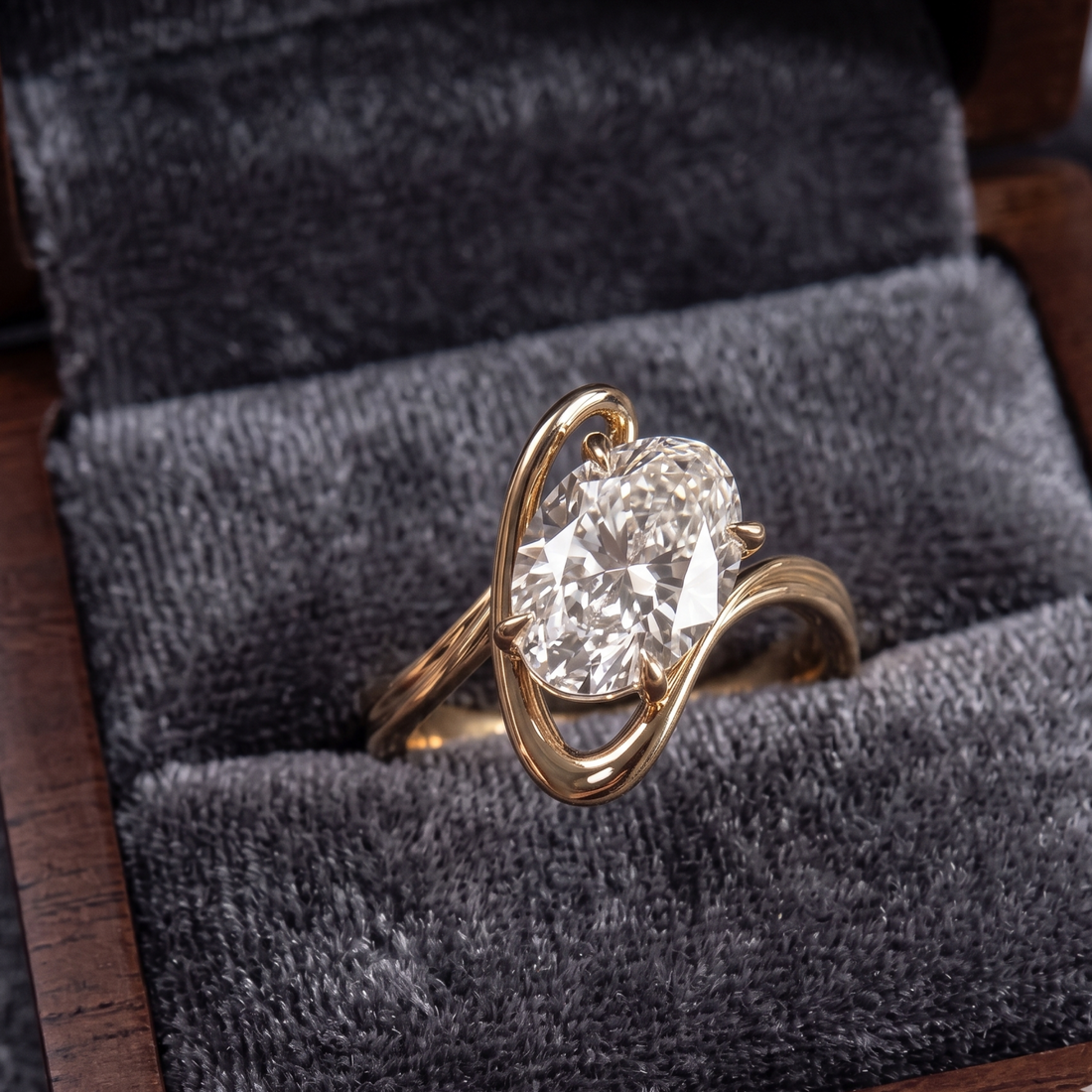 Oval diamond ring available in yellow white and rose gold