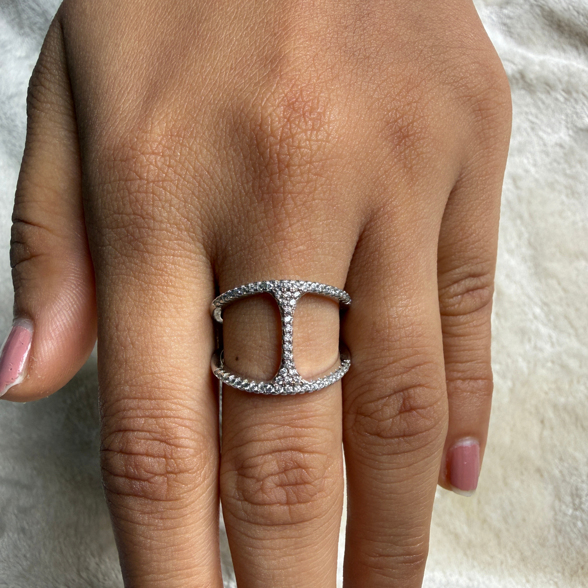 Geometric open-frame lab-grown diamond ring in white gold by Kiashaa Jewellery.
