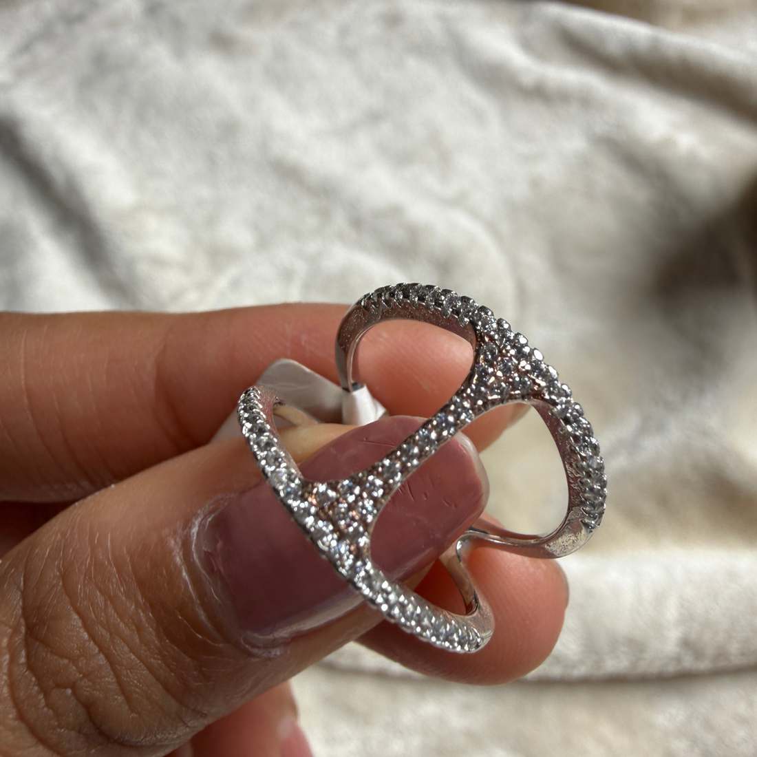 Geometric open-frame lab-grown diamond ring in white gold by Kiashaa Jewellery.