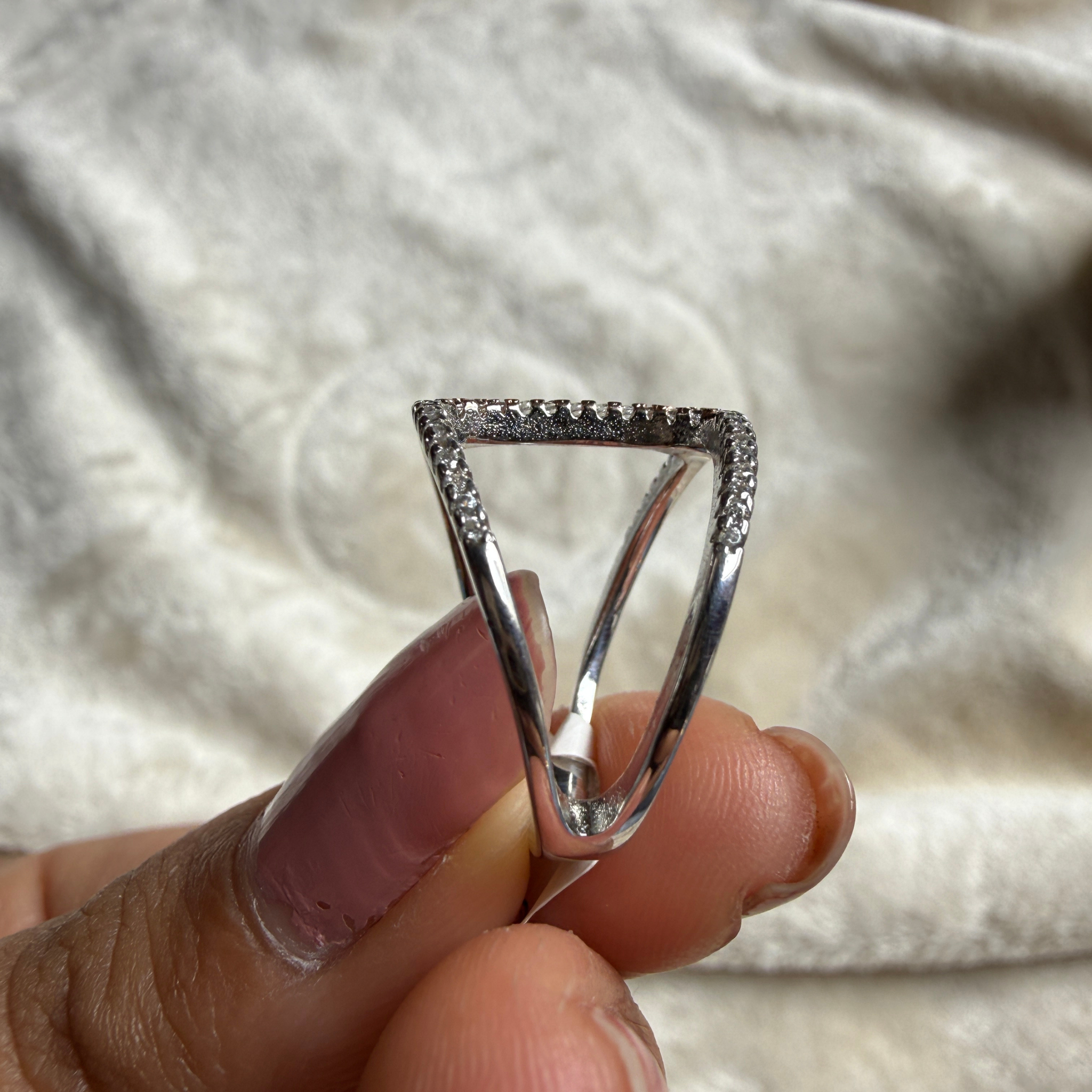 Geometric open-frame lab-grown diamond ring in white gold by Kiashaa Jewellery.