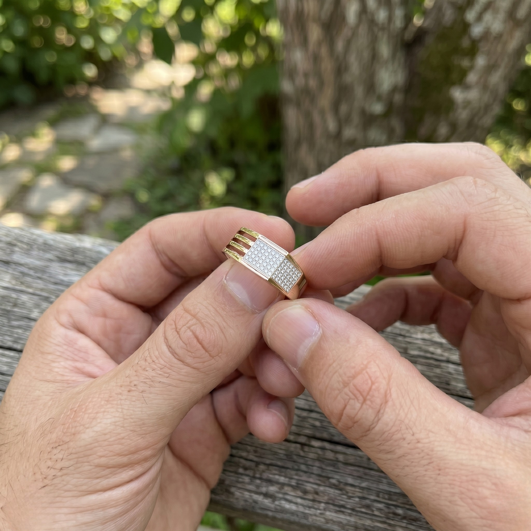 Geometric 0.65 CTW lab-grown diamond men’s ring in gold by Kiashaa Jewellery.