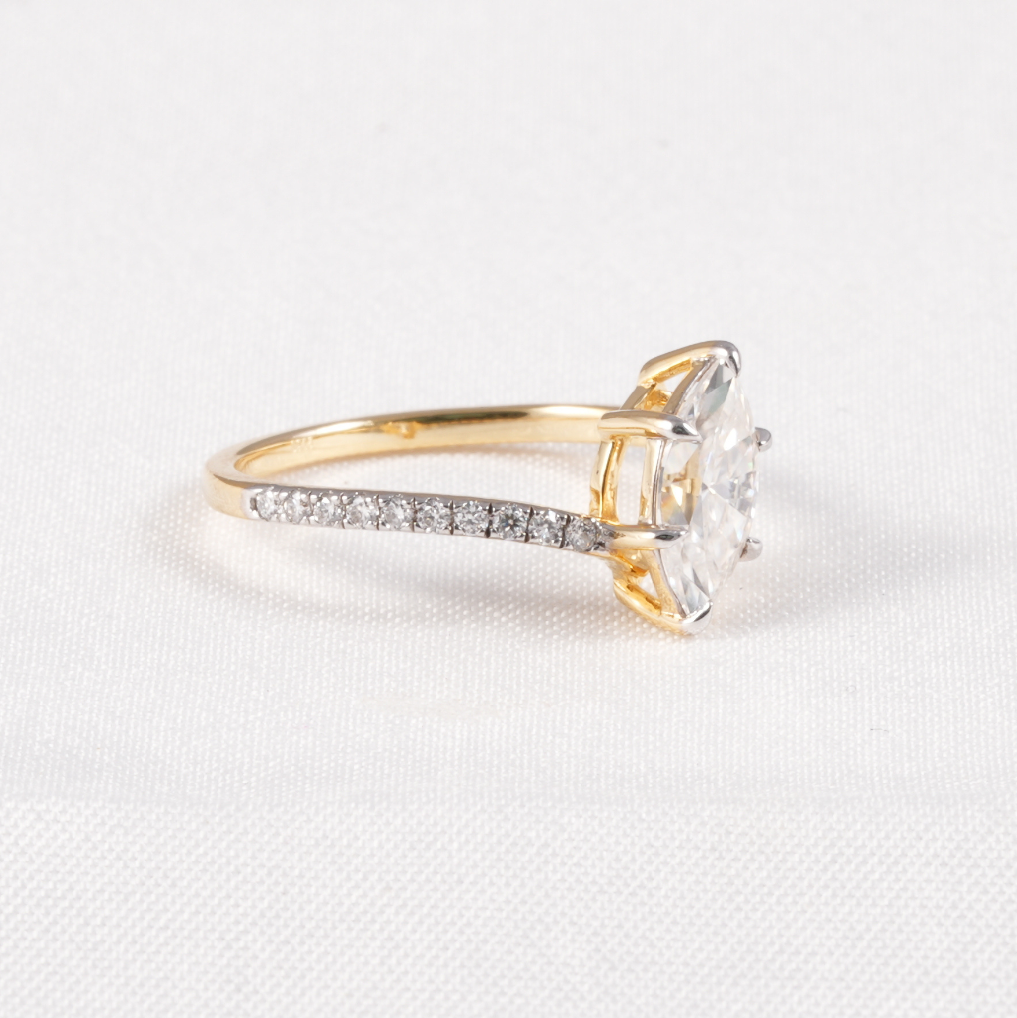 Marquise Diamond Pavé Engagement Ring in 9K, 14K & 18K Gold