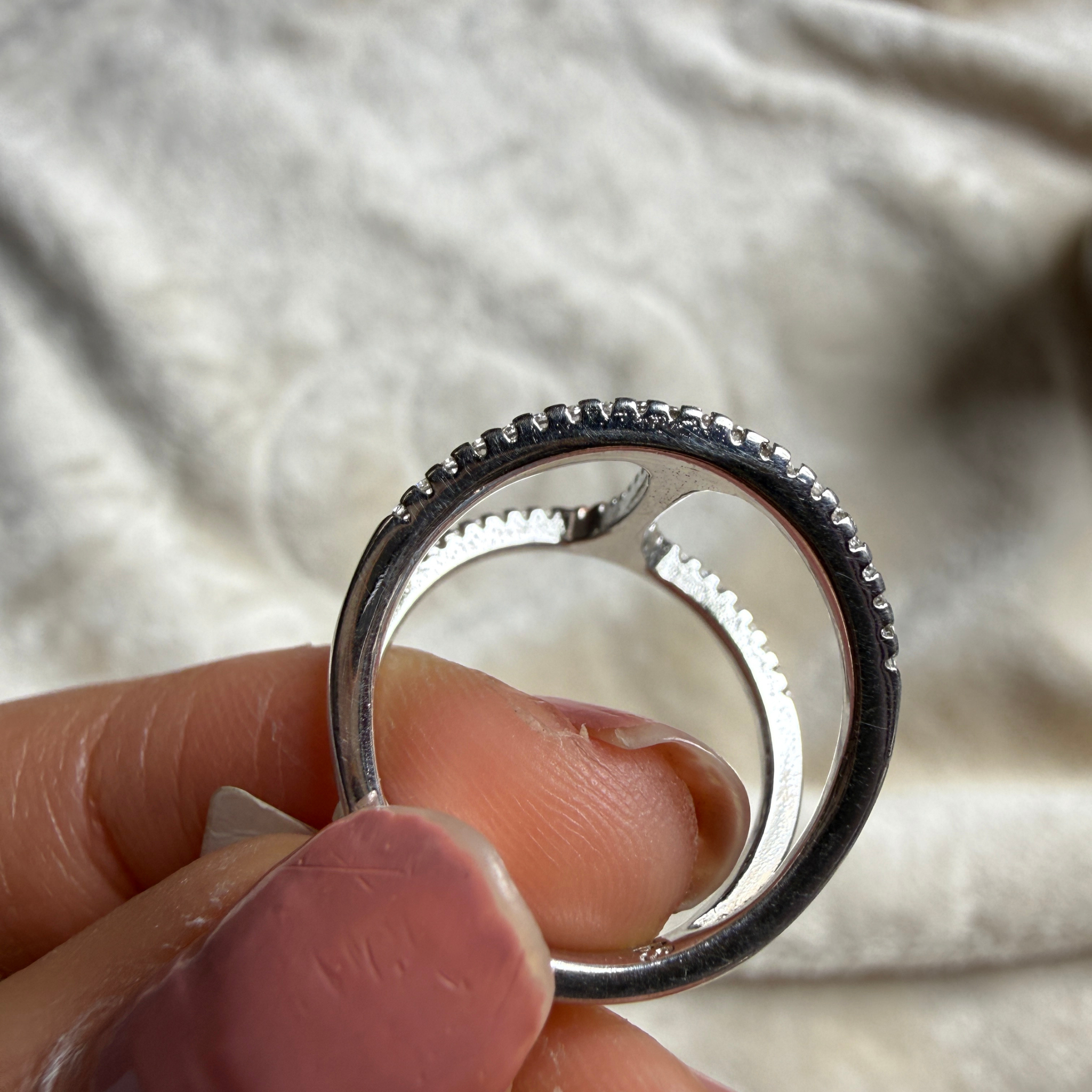 Geometric open-frame lab-grown diamond ring in white gold by Kiashaa Jewellery.