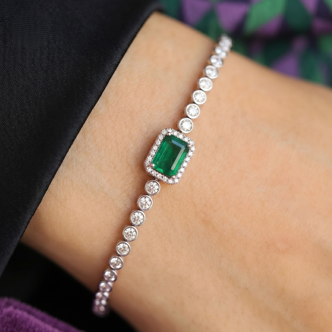5.00 CT green gemstone and diamond tennis bracelet in yellow gold by Kiashaa Jewellery.