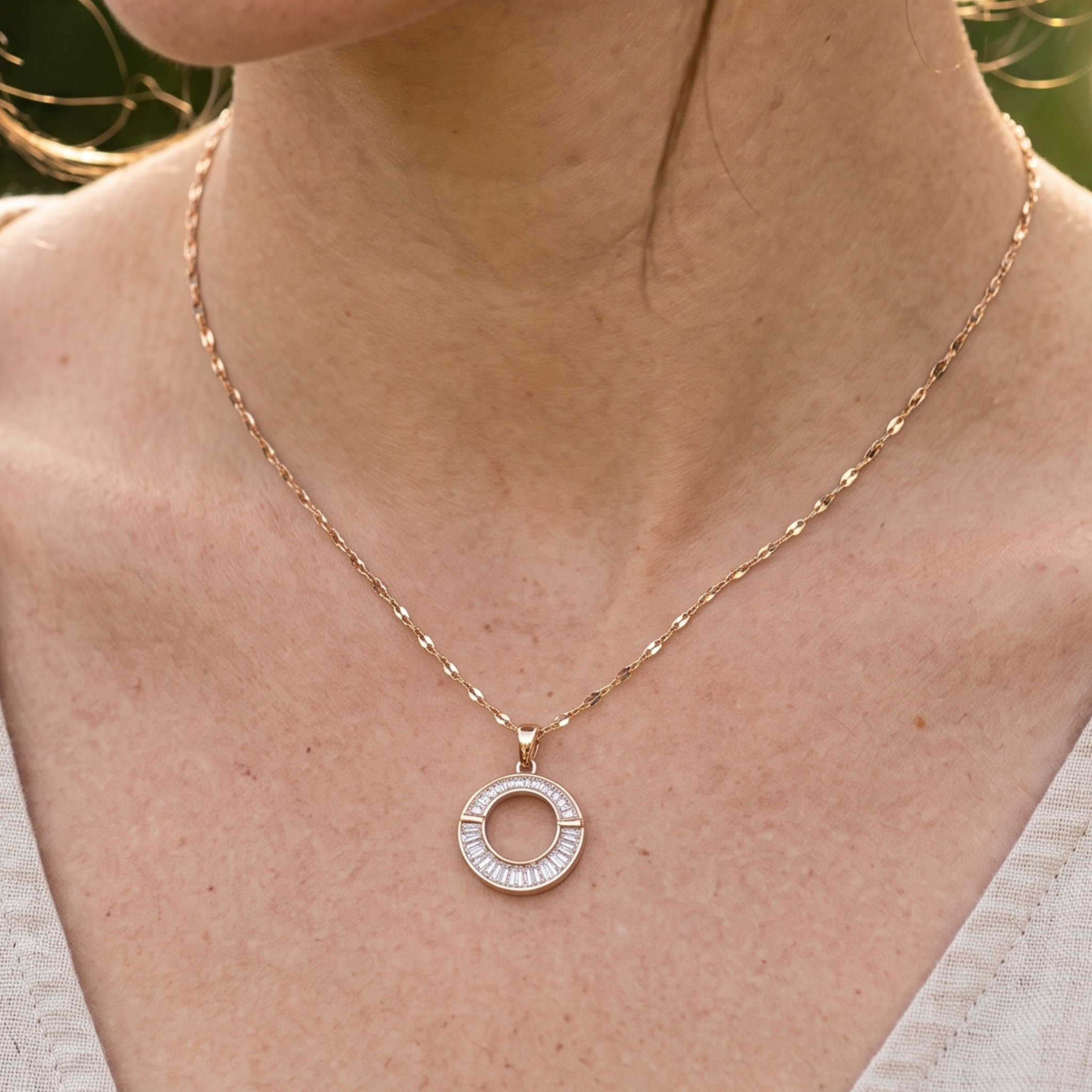 Eternal Halo 1.24 CTW Round & Baguette Diamond Circle Pendant Necklace