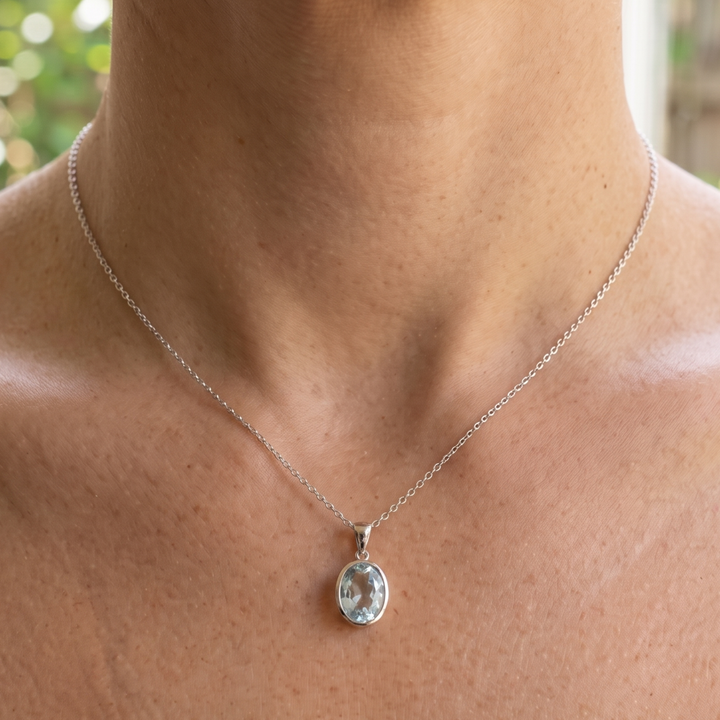 Aurelia 3.47 CT oval solitaire pendant necklace by Kiashaa Jewellery featuring a 12 × 8 mm oval center stone.