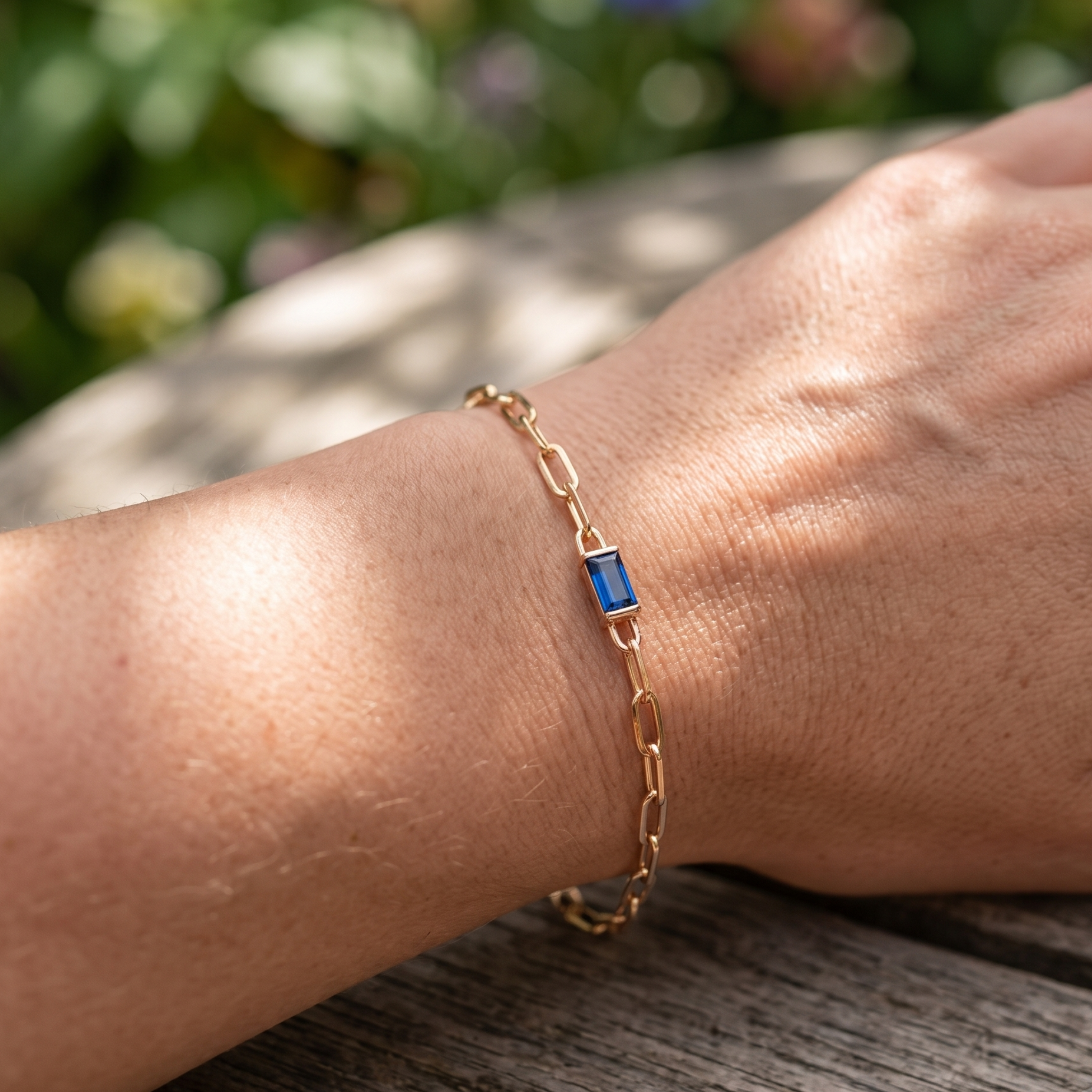Royal Blue Emerald 2.58 CT Gemstone Link Bracelet in 9K, 14K & 18K Gold