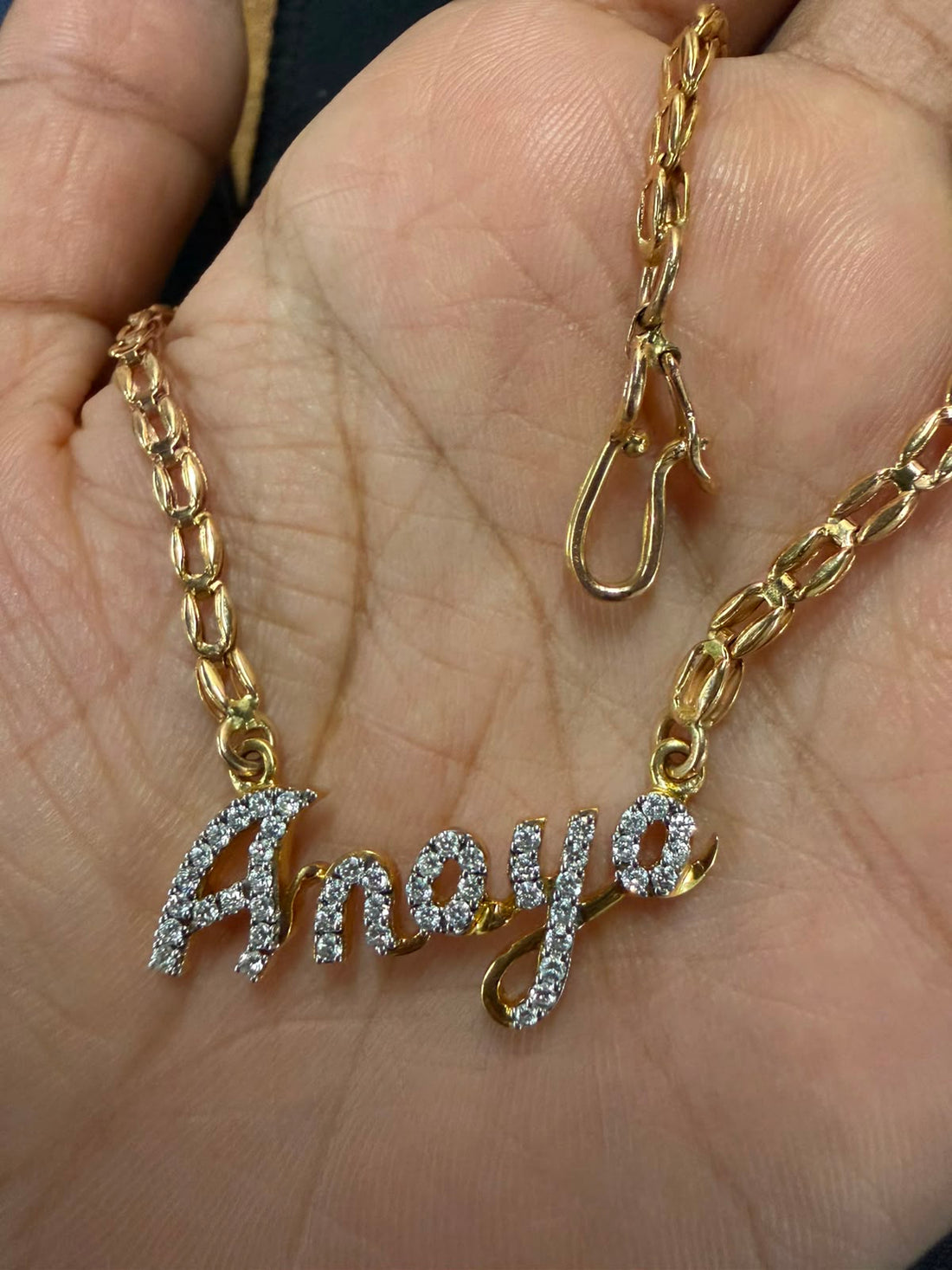 Personalized Amaya Diamond Name Necklace in 9K, 14K & 18K Gold