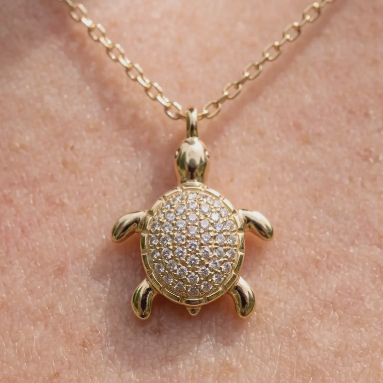 Kiashaa Jewellery 0.37 CTW diamond turtle pendant necklace in polished yellow gold.
